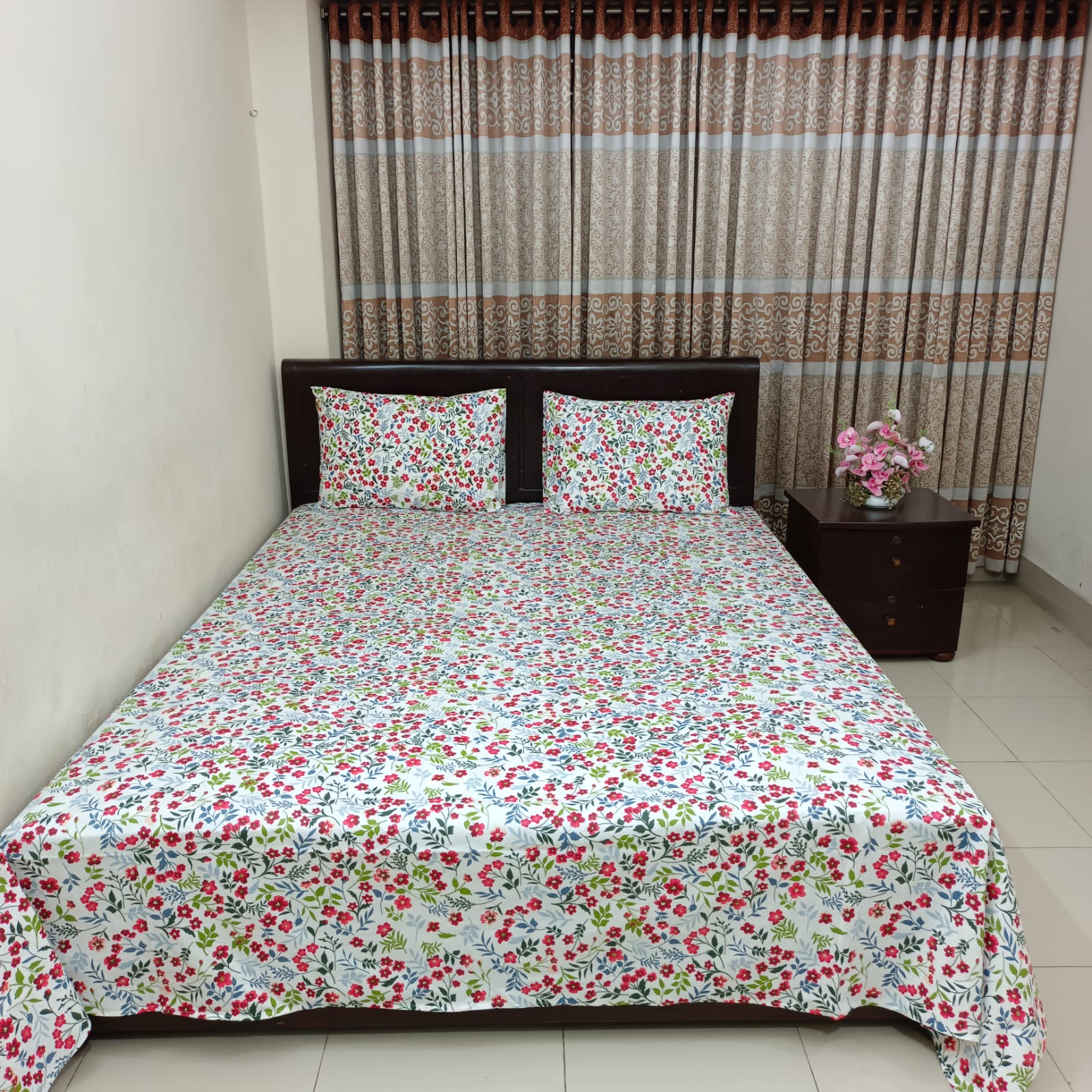 Picture of EXPORT COTTON KING SIZE DOUBLE BEDSHEET – 3 PECS SET – CHERRY PLUM