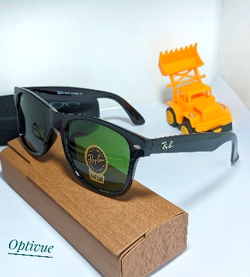 Picture of Ray ban Stylish Fashionable Sunglass for men black color