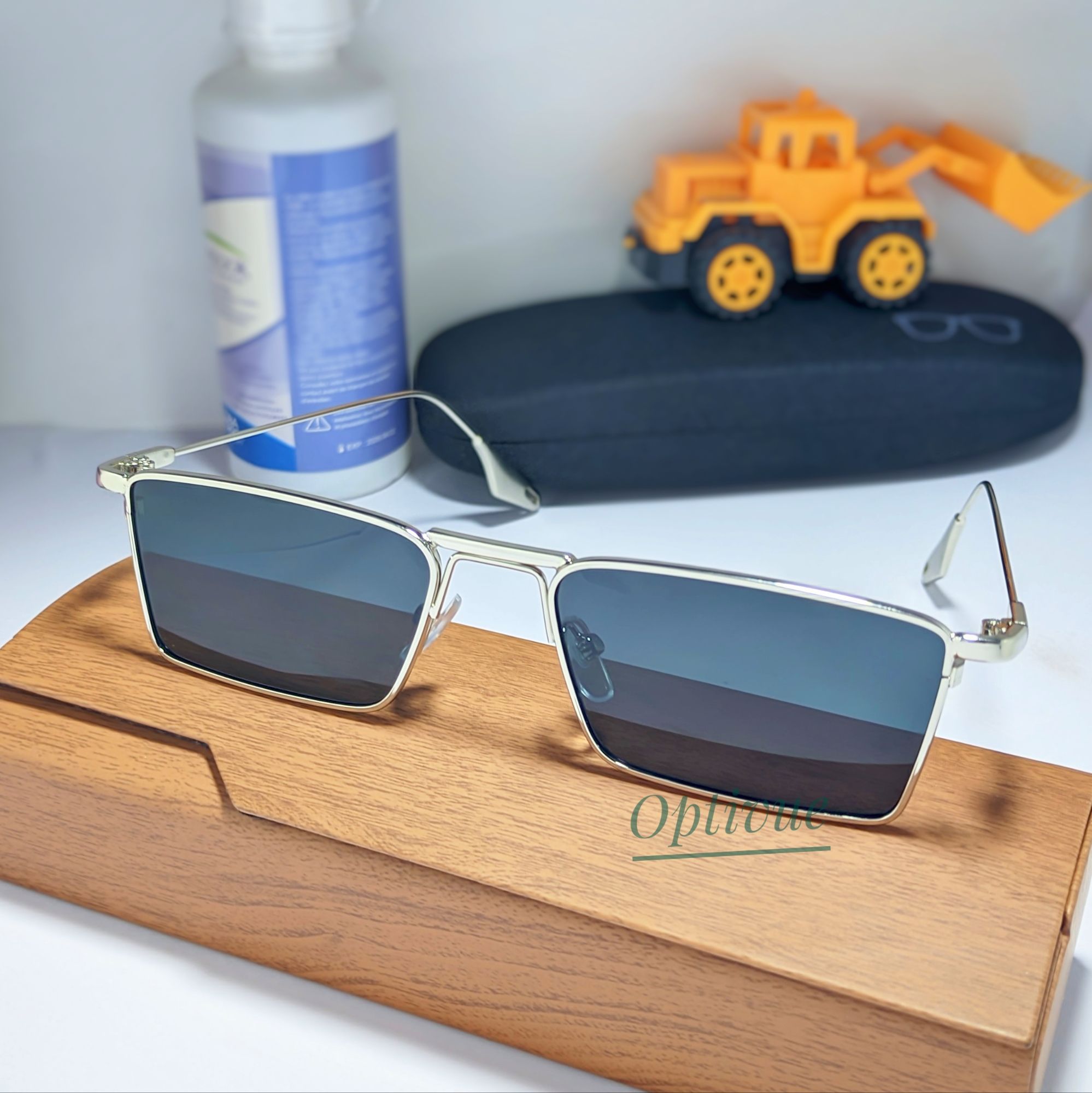 Picture of Sunglasses 2024 Fashion Small Box Metal Frame Rectangle Glasses