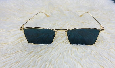Picture of Sunglasses 2024 Fashion Small Box Metal Frame Rectangle Glasses
