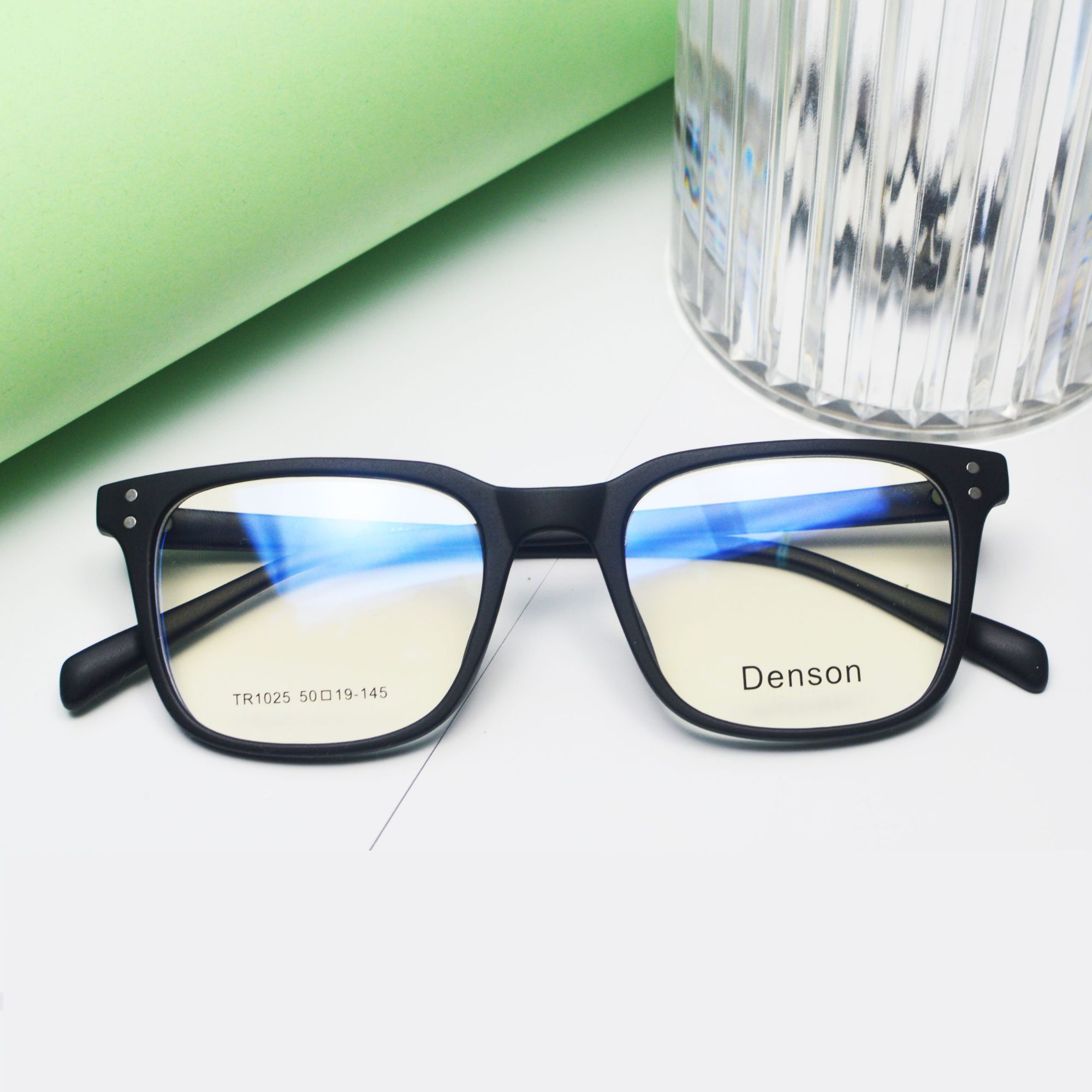 Picture of New Danson Rectangular Eyeglass Frame For Men Women Fashionable Classic Best Design UV Protection Eye Glass