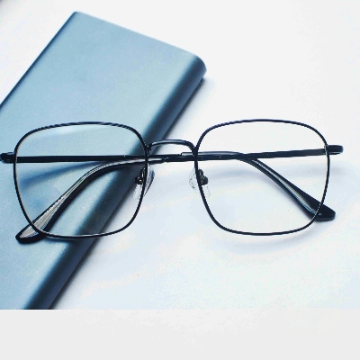 Picture of Eyewear Black Metal Square Shaped Retro Classic Glass Frame Men Women Spectacle Frame Reading glass Unisex Optical Eyewear