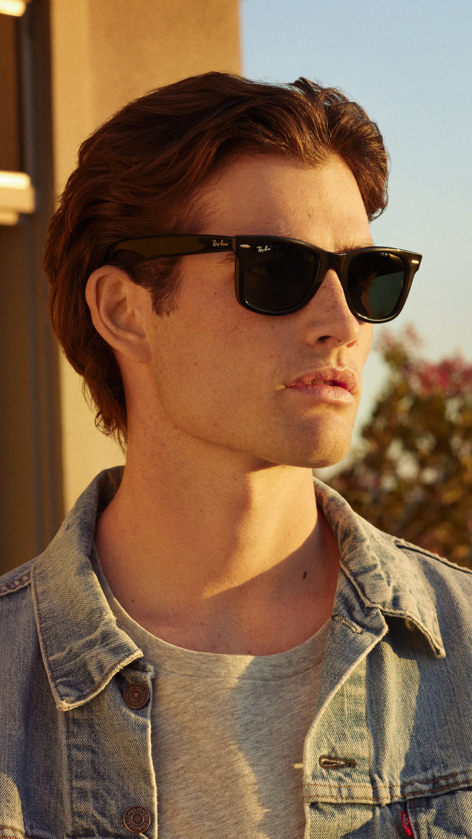 Picture of Ray-Ban Wayfare 400UV Polycarbonate Mirror Sunglass