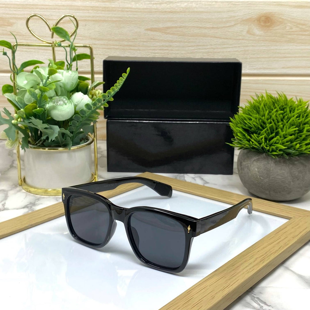 Picture of Stylish Fashionable Sunglass for men black color