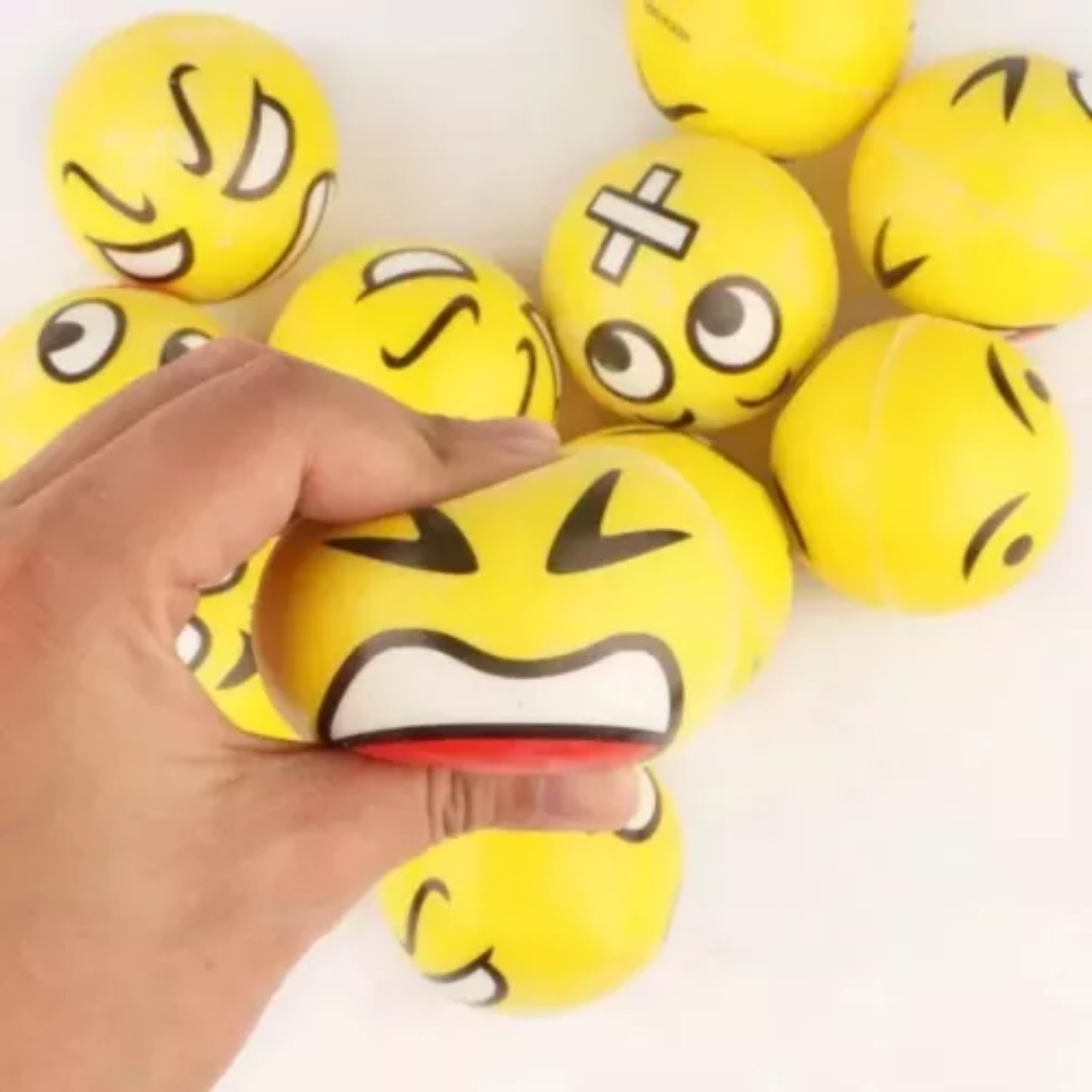 Picture of 6.3 Cm Stress Ball Emoji Squeeze Ball Exercise Stress Ball Pu Rubber Toy - 1 Pcs100
