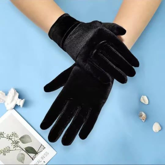 Picture of Elegant Velvet Gloves – Soft, Stylish & Comfortable Handwear for All Occasions