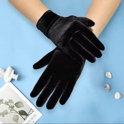 Picture of Elegant Velvet Gloves – Soft, Stylish & Comfortable Handwear for All Occasions