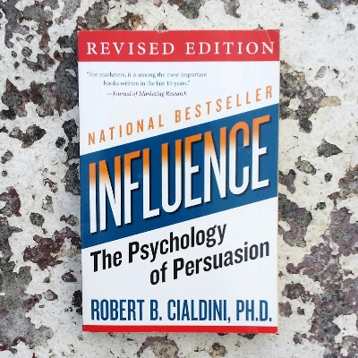 Picture of Influence: The Psychology of Persuasion by Robert B. Cialdini - Premium - Paperback