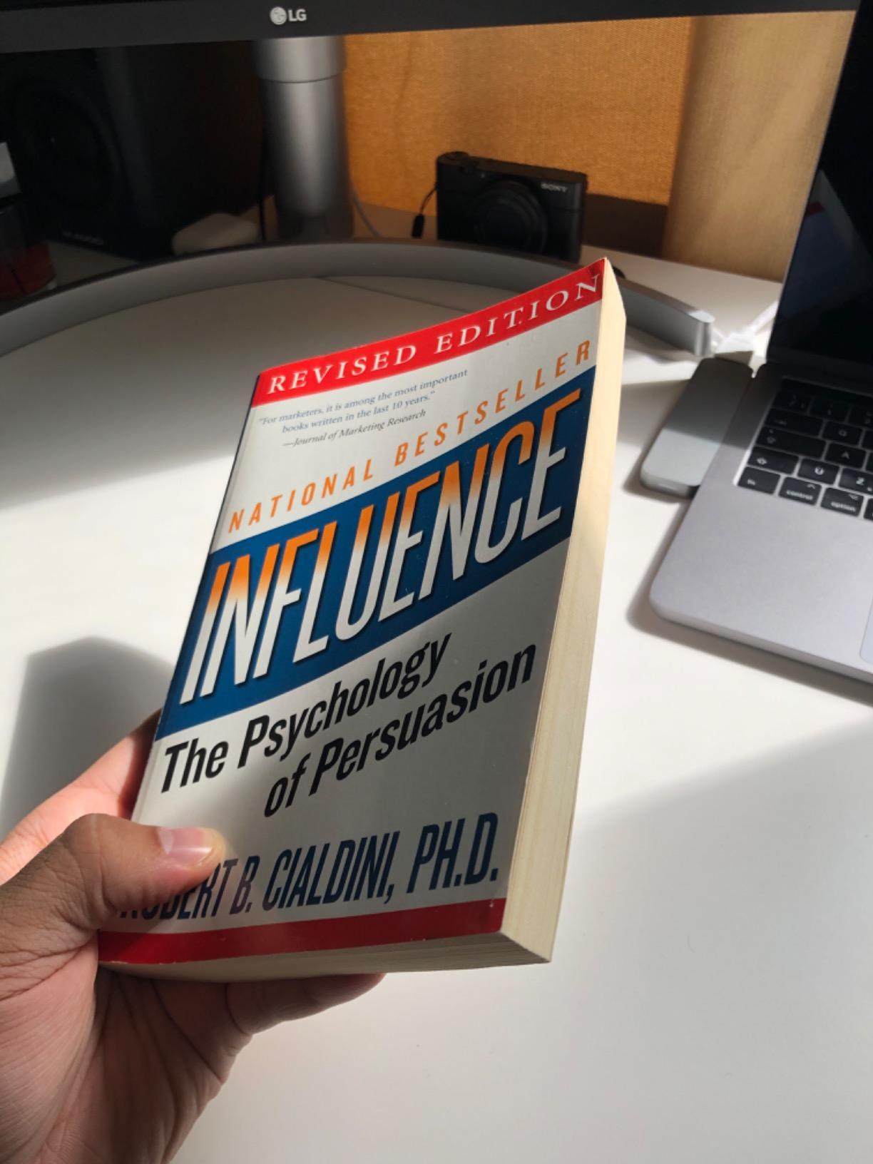 Picture of Influence: The Psychology of Persuasion by Robert B. Cialdini - Premium - Paperback
