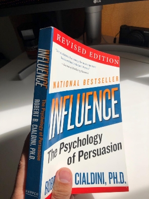 Picture of Influence: The Psychology of Persuasion by Robert B. Cialdini - Premium - Paperback