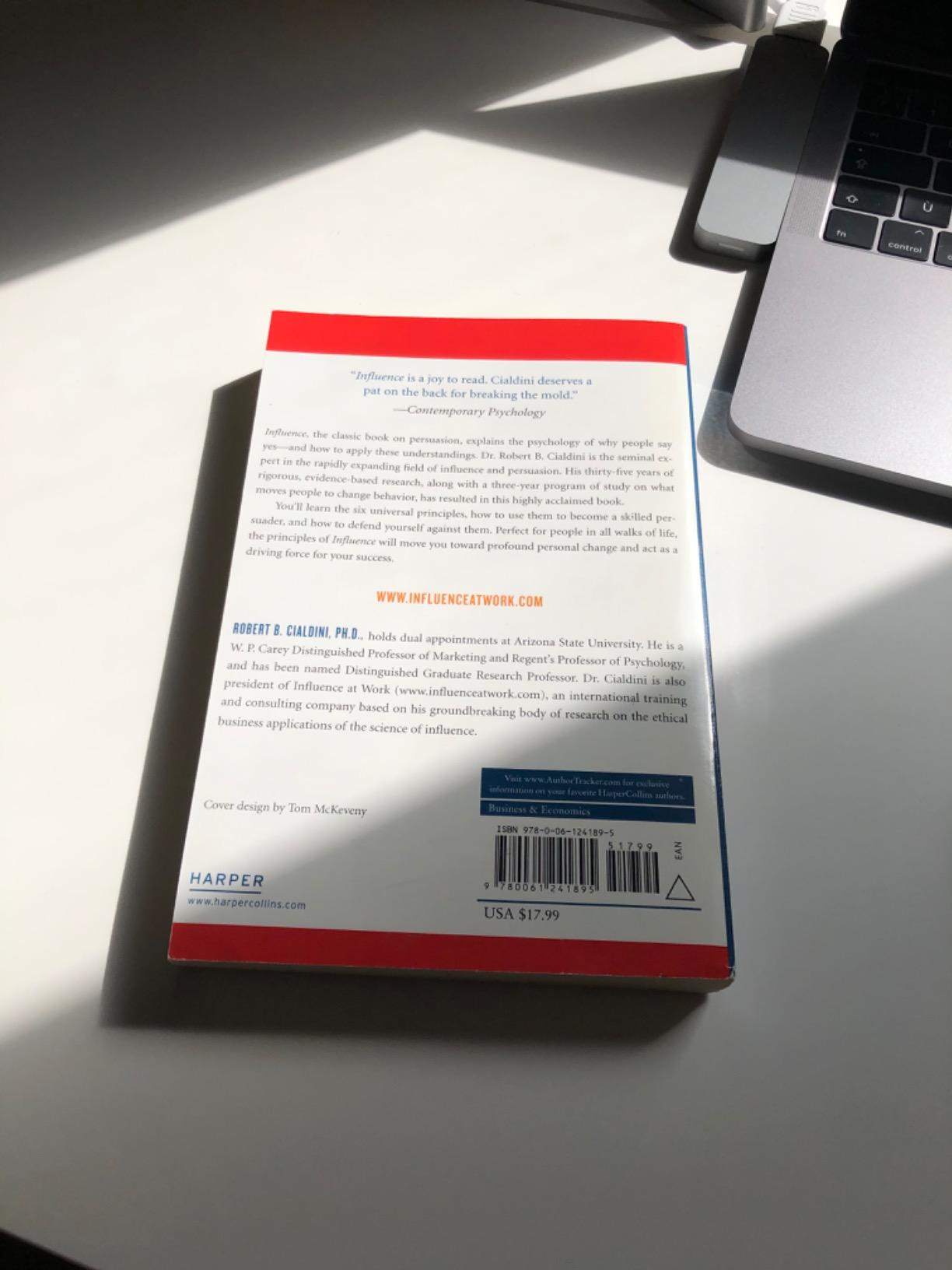 Picture of Influence: The Psychology of Persuasion by Robert B. Cialdini - Premium - Paperback