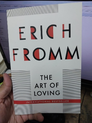 Picture of The Art of Loving by Erich Fromm - Premium quality - Paperback