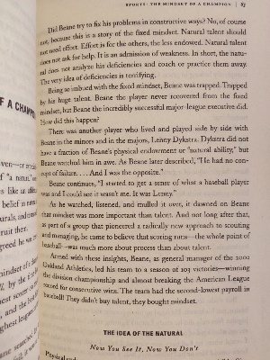 Picture of Mindset: The New Psychology of Success by Carol Dweck (Paperback)