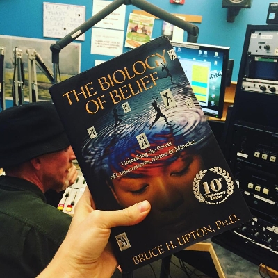 Picture of The Biology of Belief: Unleashing the Power of Consciousness, Matter & Miracles by Bruce Lipton