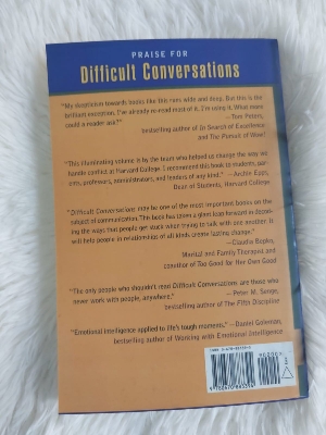 Picture of Difficult Conversations: How to Discuss What Matters Most - Premium - Paperback