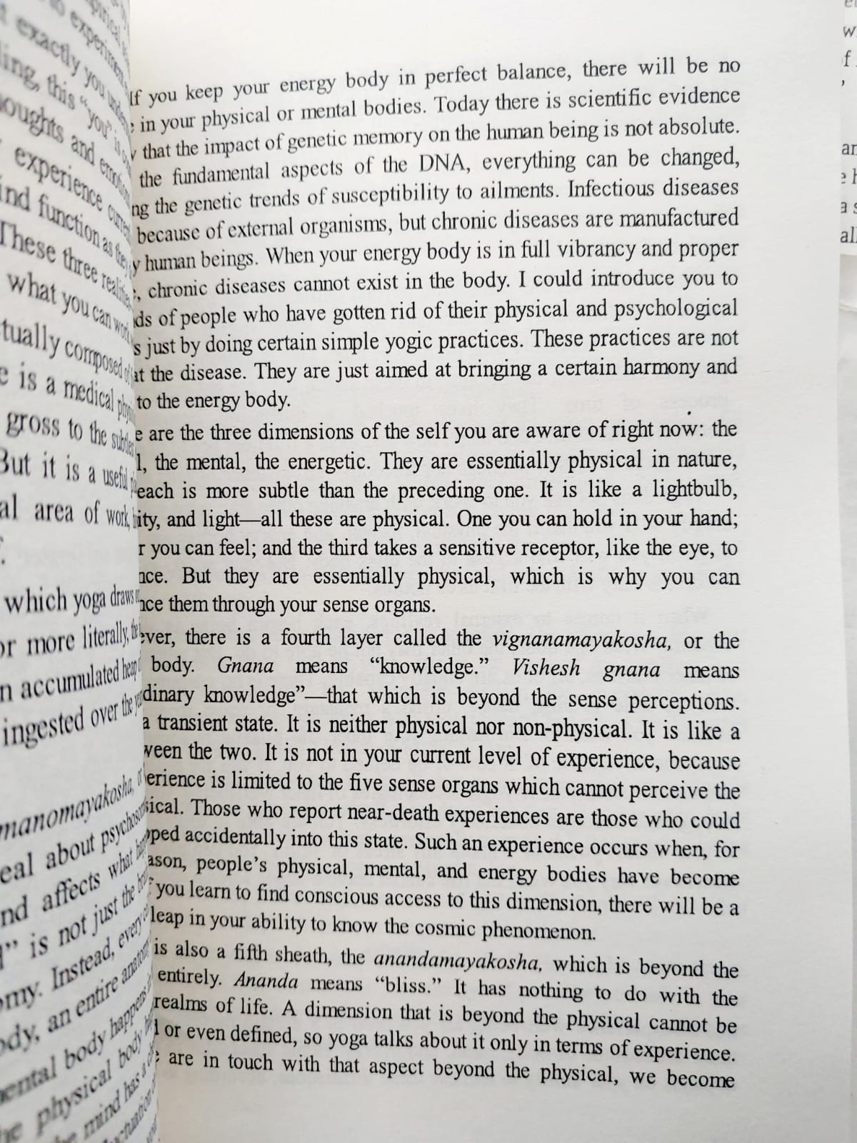 Picture of Inner Engineering: A Yogi's Guide to Joy by SADHGURU - Premium Quality - Paperback