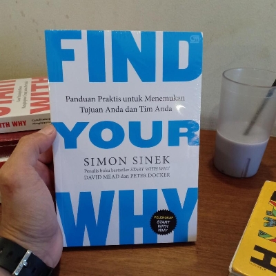Picture of Find Your Why: A Practical Guide for Discovering Purpose for You and Your Team - Paperback