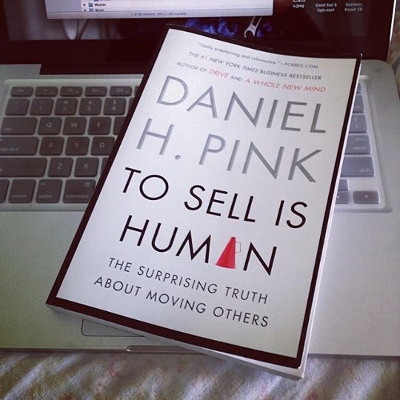 Picture of To Sell Is Human: The Surprising Truth About Moving Others y Daniel H. Pink (Paperback)