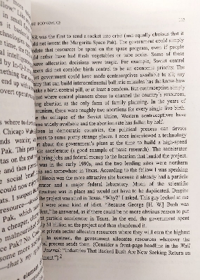 Picture of Naked Economics by Charles Wheelan