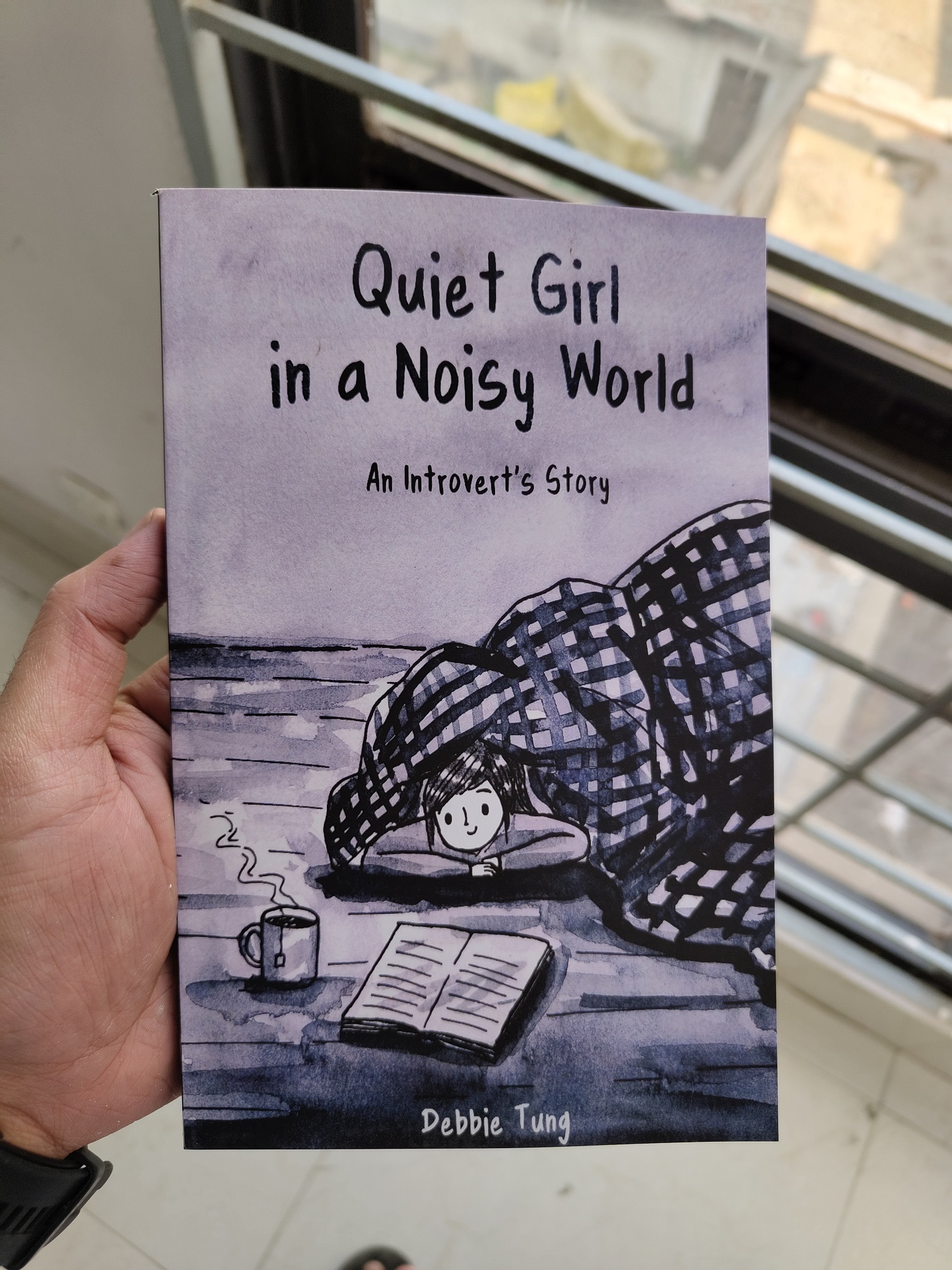 Picture of Quiet Girl in a Noisy World: An Introvert's Story by Debbie Tung
