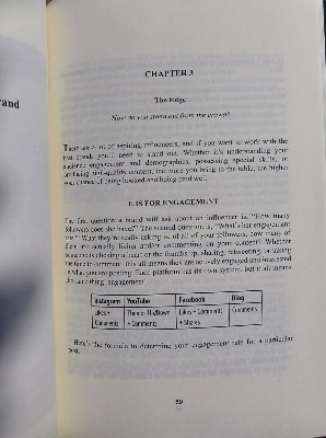 Picture of Influencer: Building Your Personal Brand in the Age of Social Media by Brittany Hennessy - Premium - Paperback