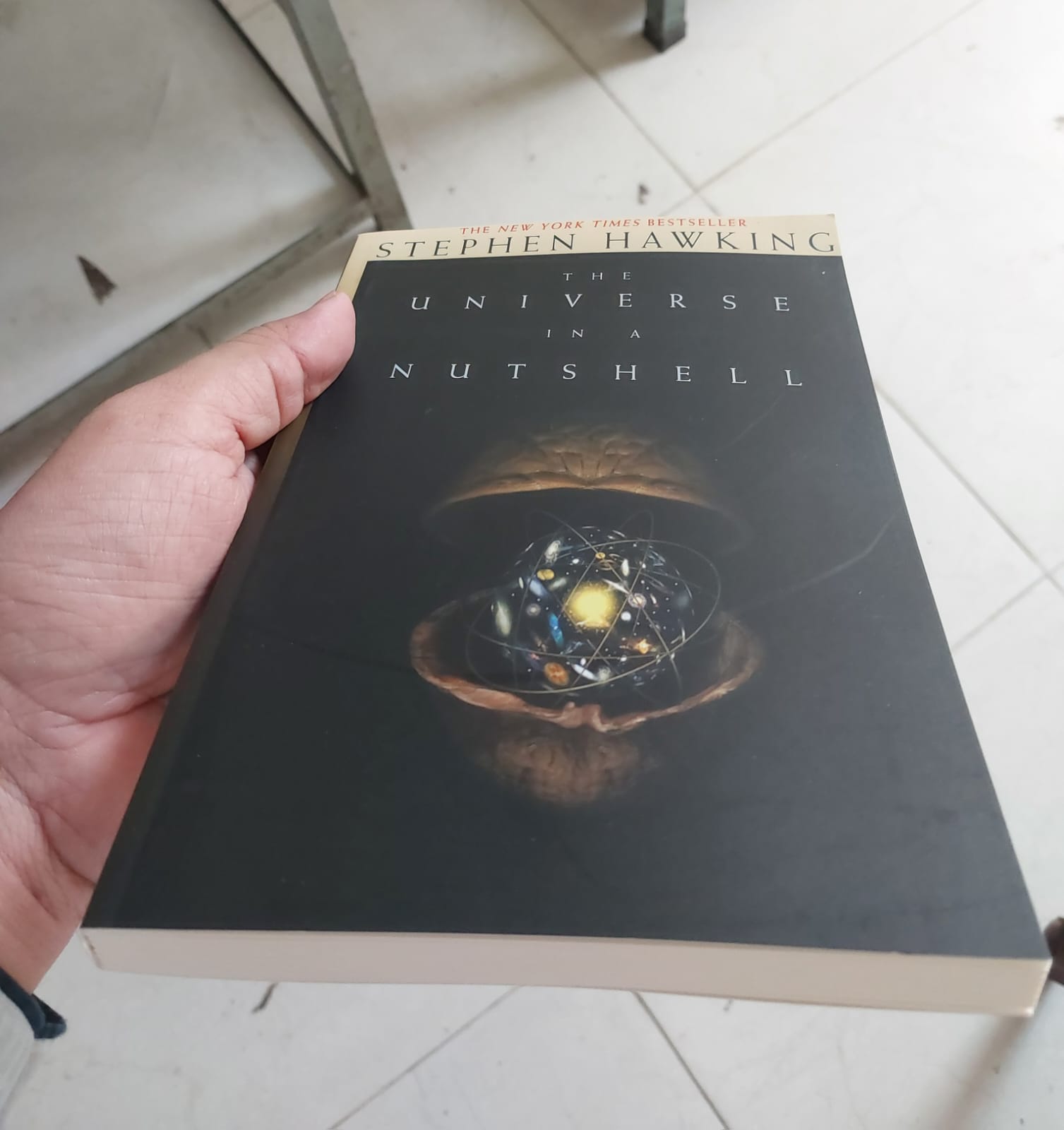 Picture of The Universe in a Nutshell by Stephen Hawking - Premium Quality - Paperback