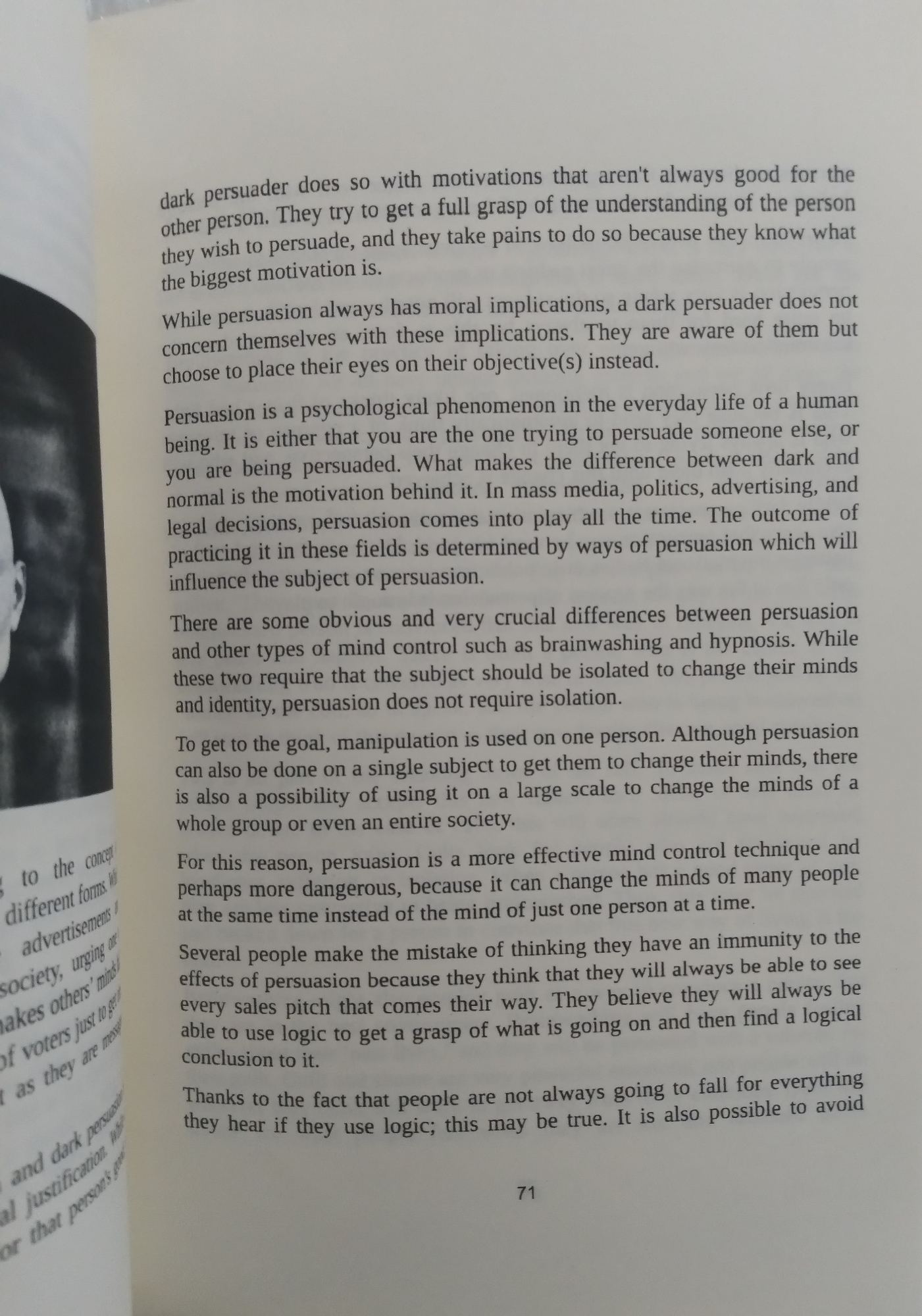 Picture of How to Analyze People with Dark Psychology by Jacob Anderson - Premium - Paperback