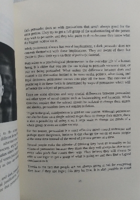 Picture of How to Analyze People with Dark Psychology by Jacob Anderson - Premium - Paperback