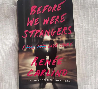 Picture of Before we were strangers by Renée Carlino - Premium - Paperback
