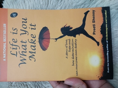 Picture of Life is What You Make it Novel by Preeti Shenoy - Premium - Paperback