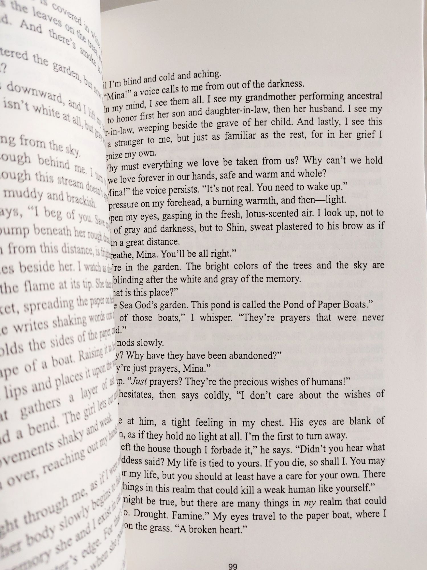 Picture of The Girl Who Fell Beneath the Sea by Axie Oh - Premium - Paperback