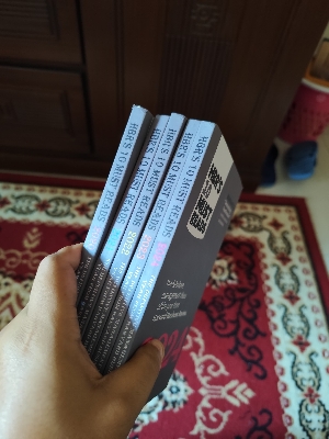 Picture of 5 Years of Must Reads from HBR: 2024 Edition (5 Books) (HBR's 10 Must Reads) by Harvard Business Review - Paperback