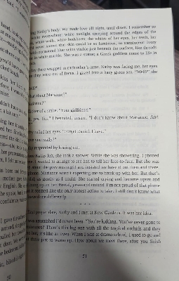 Picture of The Silent Patient Novel by Alex Michaelides - Yellow - Paperback