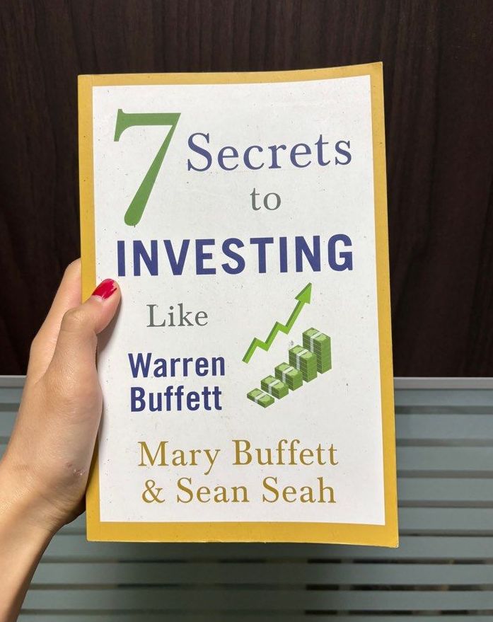 Picture of 7 Secrets to Investing Like Warren Buffett by Mary Buffett and Sean Seah
