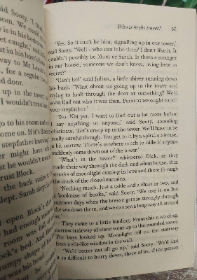 Picture of Famous Five Series 21 Books Collection Product Bundle by Enid Blyton- Yellow - Paperback