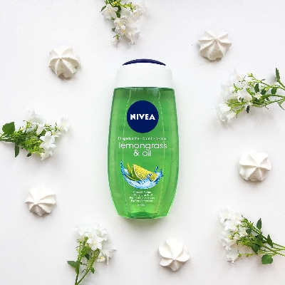 Picture of International European product skin care Nivea Lemongrass & Oil used for male female - 250 ml