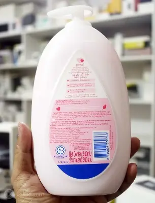 Picture of International European product Skin care Johnsons baby lotion used for baby - 500 ml