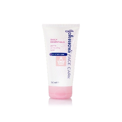 Picture of International France product Gohnsons gentle exfoliating face wash used for male/ female - 150 ml 