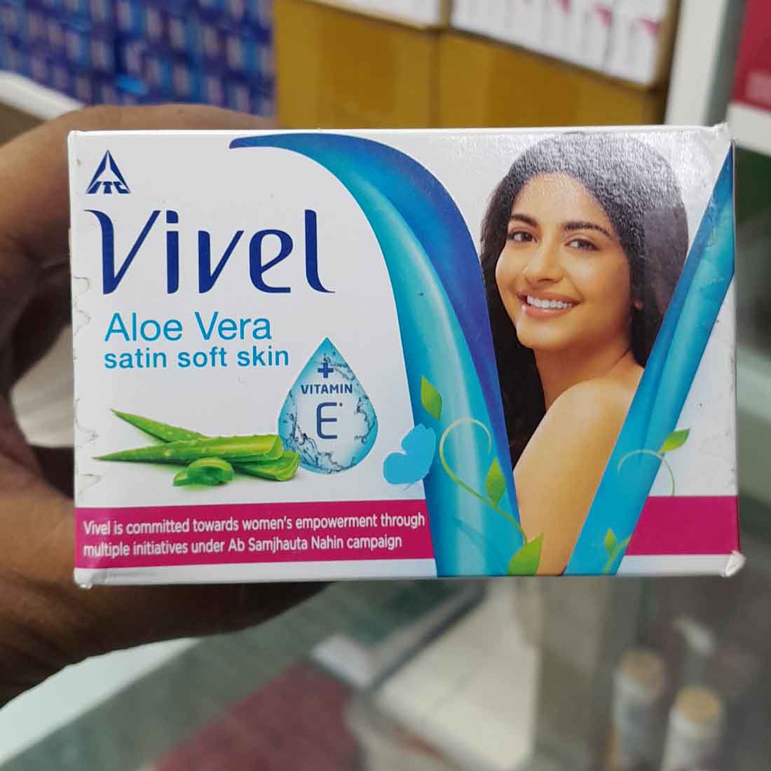 Picture of Indian product skin care Aloe Vera satin soft skin + Vitamin E used for male female - 100 gm
