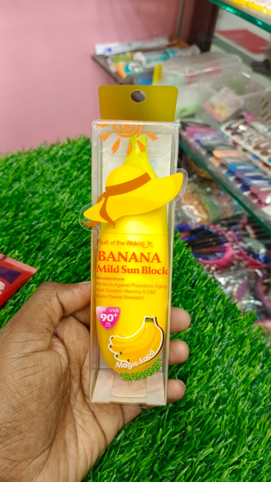 Picture of International China product skin care Fruit of the wakali BANANA mid sun block used for male female - 80 ml