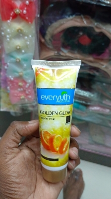 Picture of Indian product skin care Everyuth Golden Glow peel of mask used for male female - 90 gm