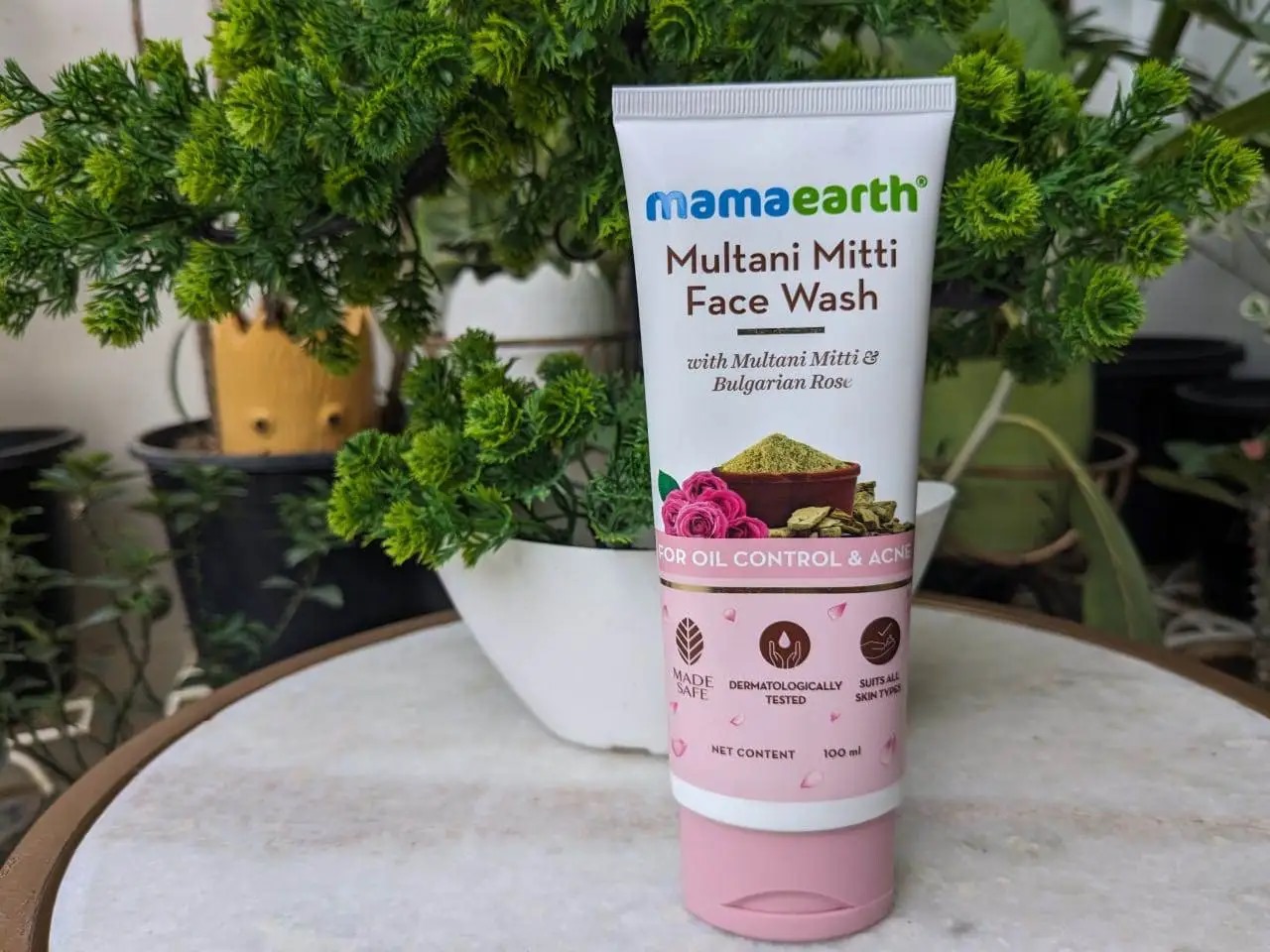 Picture of Indian product skin care Mamaearth  Multani Mitti face wash used for male female - 100 ml