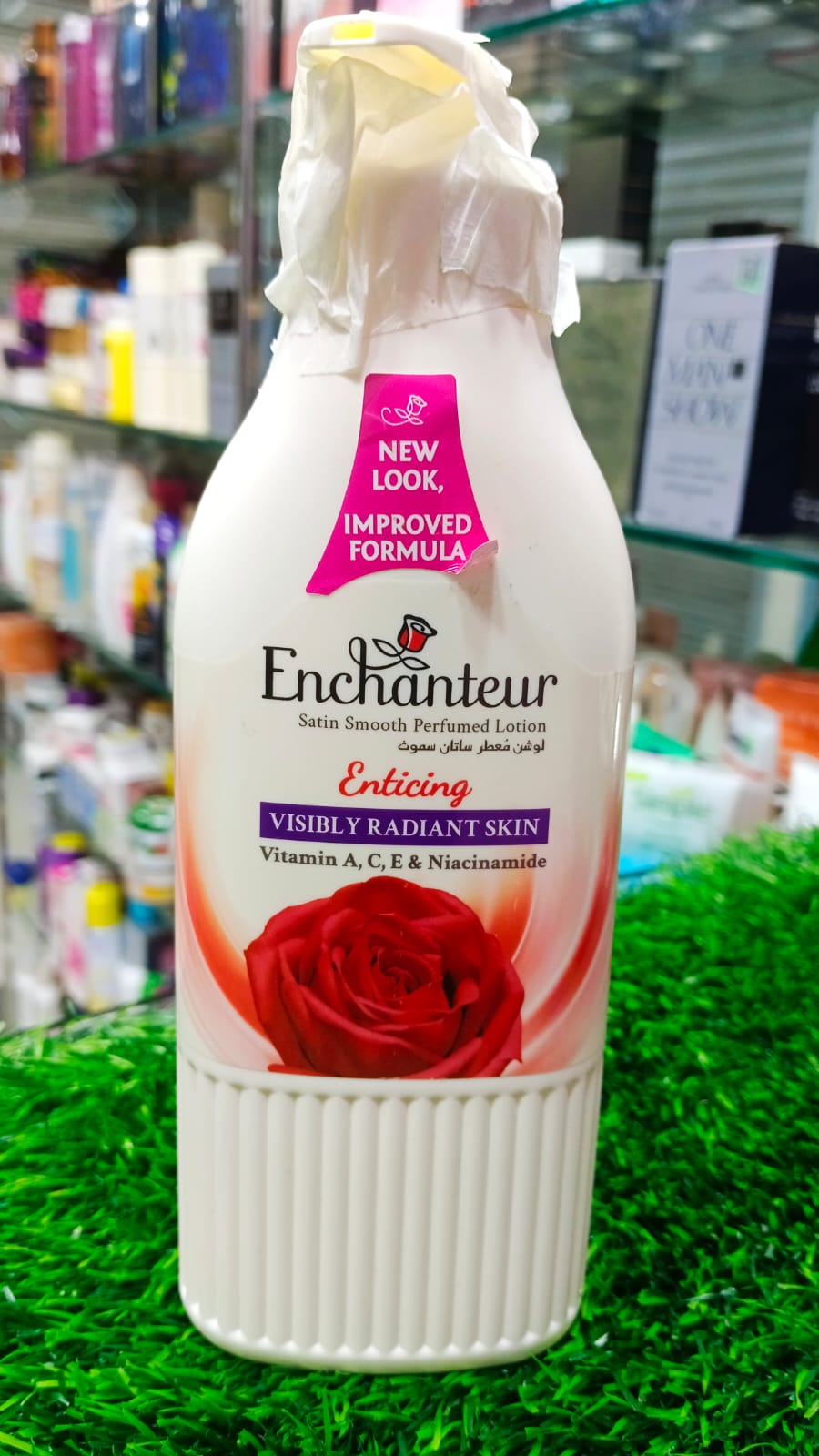 Picture of Updated new look International Malaysia product Enchanteur Enticing BODY LOTION used for male/female - 500 ml