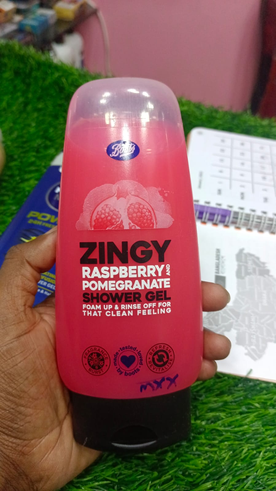 Picture of International Bulgarian product Boots Zingy Raspberry and Pomegranate shower gel used for male female - 250 ml