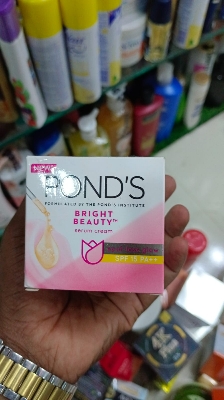Picture of 35 gm Pons Bright Beauty Serum cream Indian product used for male female