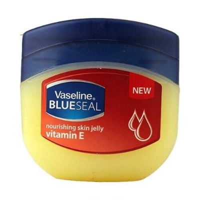 Picture of 250 ml lip care Vaseline jelly vitamin E Any season used International south African product for male / female