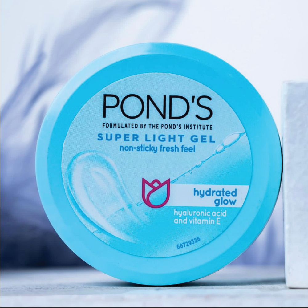 Picture of 50 ml Ponds hydrate glow super light gel Indian product used for male female