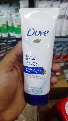 Picture of 100 gm Dove beauty moisture facial cleanser International Indonesian product used for male female