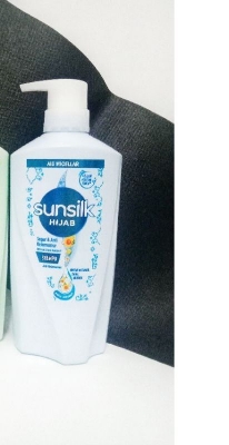 Picture of 625 ml Sunsilk Hijab Refresh & Anti Dandruff shampoo International Thailand product used for male/ female