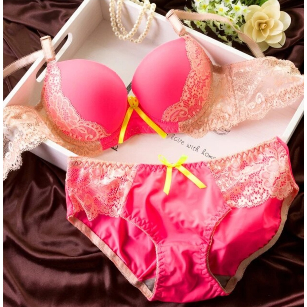 Picture of Comfortable and stylish Bra and Panty Set for Women - Bra